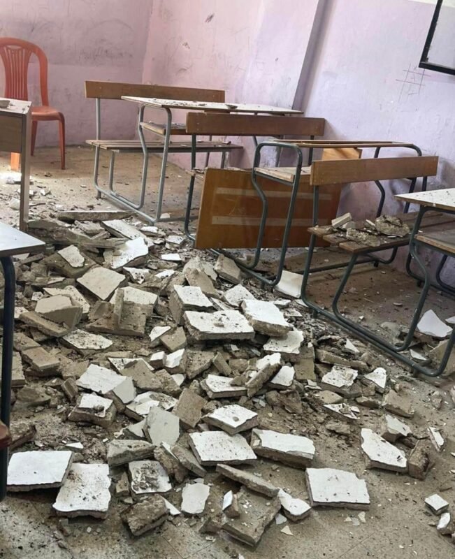 انهيار سقف مدرسة.. ماذا عن الطلاب؟