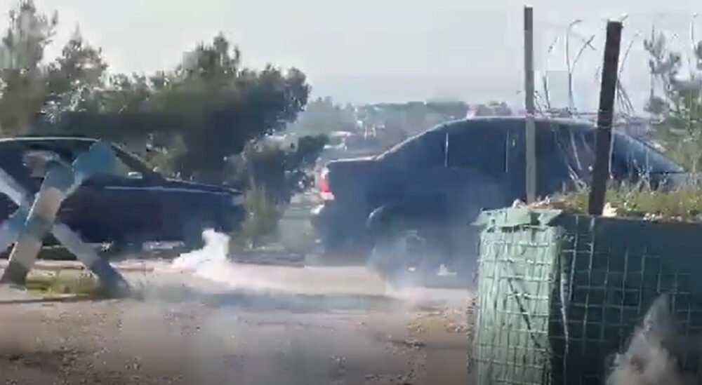 بالفيديو: هكذا قام الجيش بتفريق المتظاهرين قرب الحدود الشمالية..