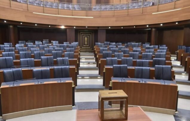 تمديد بـ”نكهة حرب”… تفاصيل ماجرى داخل مجلس النواب على وقع القصف!