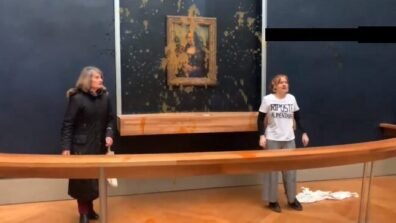 في متحف لوفر… لوحة “الموناليزا” تتعرض للتشويه بالحساء! (فيديو)