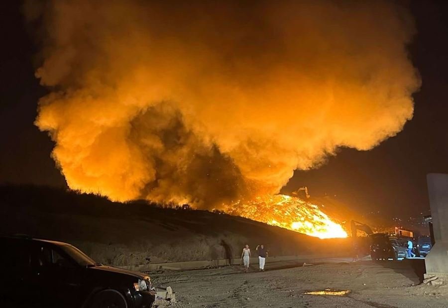 “مافيا النفايات” وراء حريق مطمر الجديدة!