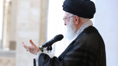 “الموت للديكتاتور”… ما الذي تكشفه صرخة طهران عن الداخل الإيراني؟