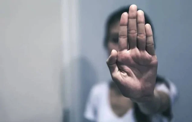 “أراني فتاة عارية على هاتفه”… حادثة تحرّش علني تُسجَّل في ضبية!