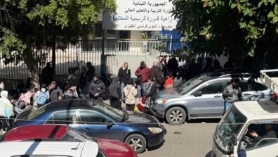 طلاب لبنان بدأوا دراستهم "عن بُعد" بسبب الحرب