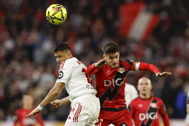 «لا ليغا»: فايكانو يفرض التعادل على مضيّفه إشبيلية