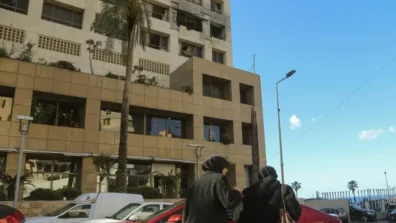 إسرائيل تعلن قتل ثلاثة قياديين من «فيلق القدس» الإيراني في بيروت