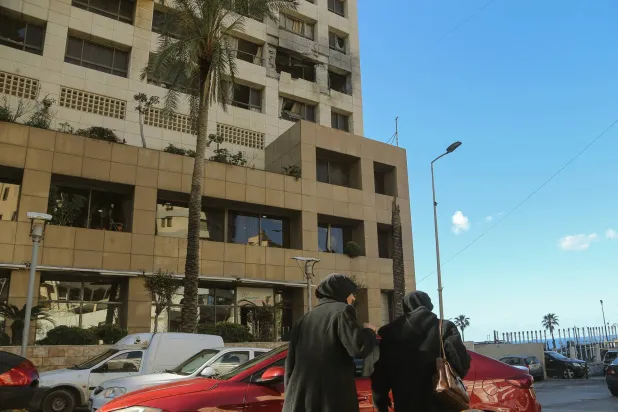 إسرائيل تعلن قتل ثلاثة قياديين من «فيلق القدس» الإيراني في بيروت