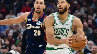 «إن بي إيه»: تايتوم يقود سلتيكس للإطاحة بكليفلاند