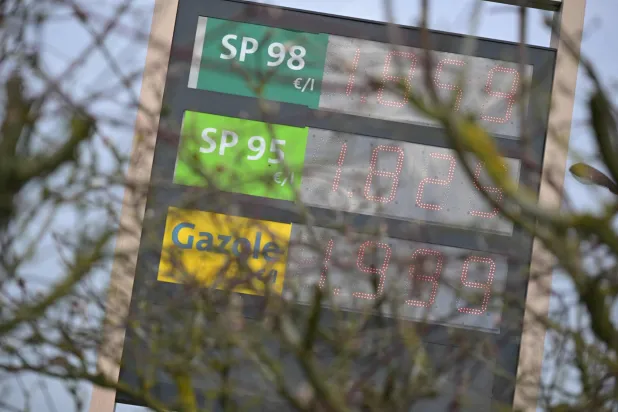 المفوضية الأوروبية: لدينا مخزونات نفط تكفي 90 يوماً