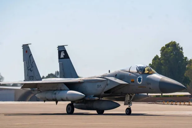 الطيارون الإسرائيليون يقصفون إيران على مدار 24 ساعة يومياً