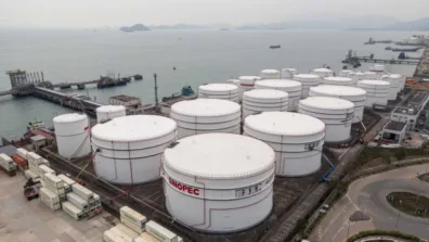 الصين ترفع واردات النفط الخام تحسباً لاضطرابات الإمدادات