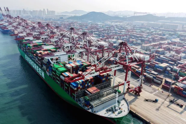 حرب إيران تضع الاقتصاد العالمي في مواجهة صدمة تضخمية مزدوجة