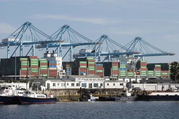 رغم انخفاضها… واردات الحاويات الأميركية في فبراير تسجل رابع أعلى مستوى تاريخي