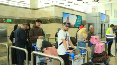 «الخارجية المصرية» تعزز إجراءاتها لإعادة مواطنين عالقين بالخارج بسبب الحرب الإيرانية