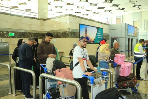 «الخارجية المصرية» تعزز إجراءاتها لإعادة مواطنين عالقين بالخارج بسبب الحرب الإيرانية