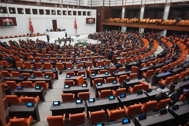 برلمان تركيا ناقش تداعيات حرب إيران في جلسة مغلقة