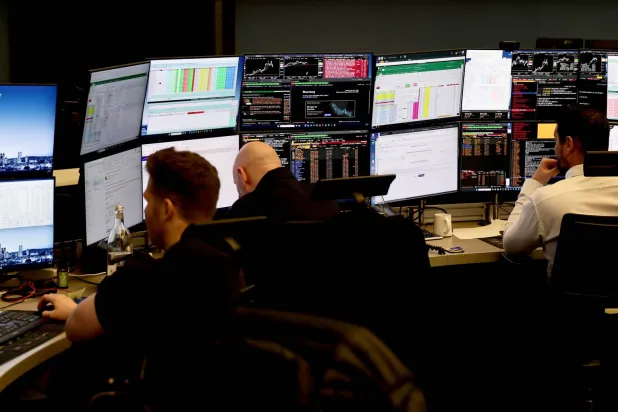 الأسهم الأوروبية تستأنف تراجعها في اليوم الثاني عشر من الحرب