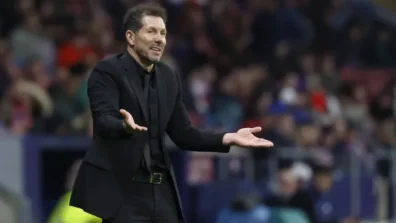 سيميوني يحذر لاعبي أتلتيكو من التراخي أمام توتنهام إياباً