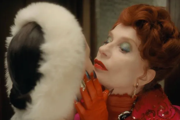 أولريكه أوتينغر: استوحيت «كونتيسة الدم» من زيارتي لمدن منسية