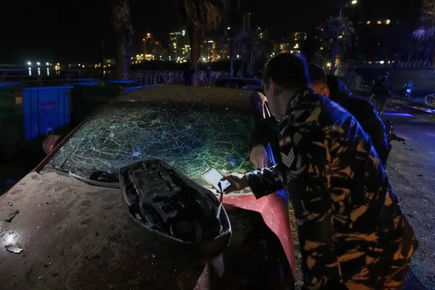 مقتل 7 أشخاص على الأقل في غارة إسرائيلية على منطقة الرملة البيضاء في بيروت