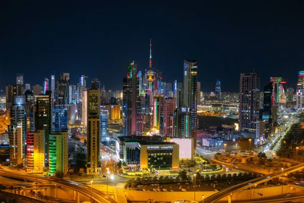 الكويت تتصدّى لأهداف معادية اخترقت أجواء البلاد