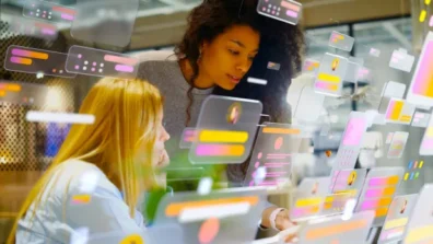 بالعالم الغربي: هل سترسم النساء مستقبل العمل في عصر الذكاء الاصطناعي؟