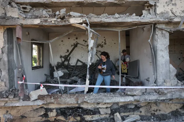 الجيش الإسرائيلي: «حزب الله» أطلق 200 صاروخ ليل الأربعاء في «أكبر دفعة» منذ بداية الحرب