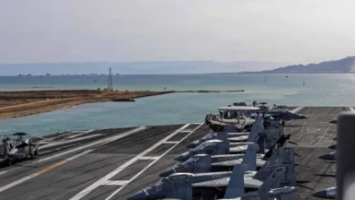 حاملة الطائرات «جيرالد فورد» تعرضت لحريق «لا علاقة له بالقتال»