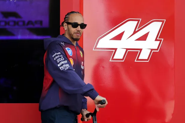 هاميلتون يشيد بفريق فيراري قبل الجائزة الكبرى في الصين