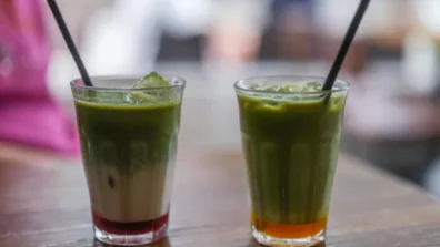 ماذا يحدث لجسمك عند تناول شاي الماتشا بانتظام؟