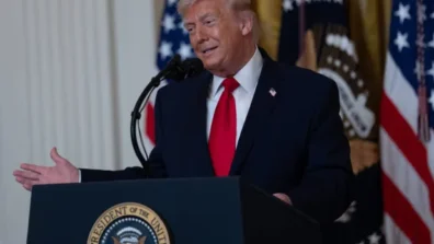 ترمب: إيران «على وشك الاستسلام»