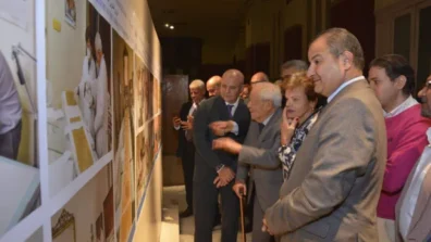 «المتحف المصري» يحتفي بكنوز الأجداد في معرض «ترميم البردي»