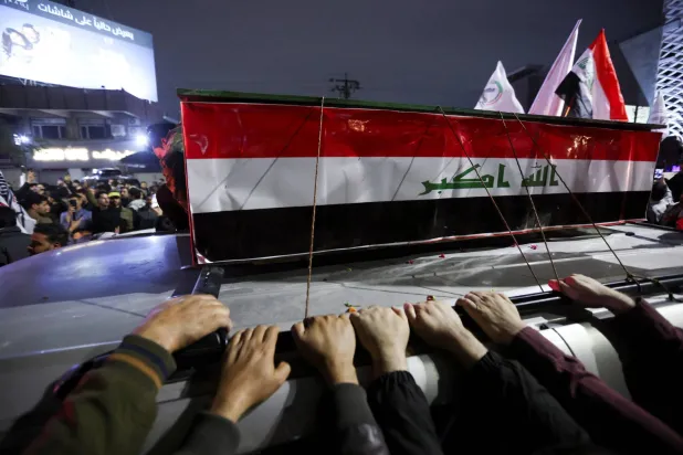 تواصل الغارات في العراق يكشف انقسامات سياسية وأمنية