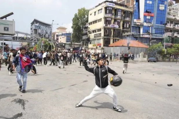 تحديات محلية وخارجية أمام زعيم نيبال الجديد