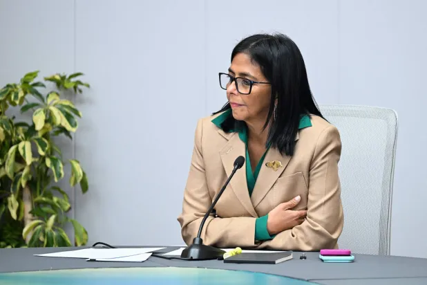 الرئيسة الفنزويلية تطلب من ترمب رفع العقوبات الأميركية