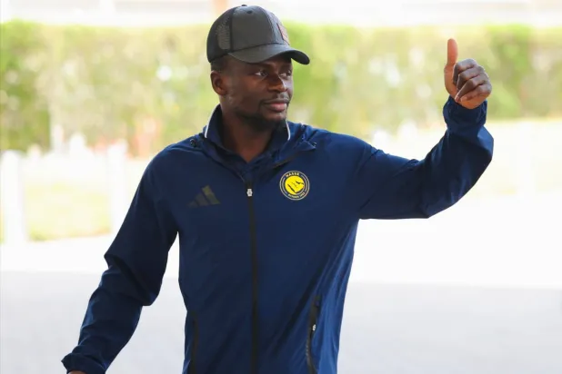 رغم وجوده في الدمام… استبعاد ماني من مباراة الخليج