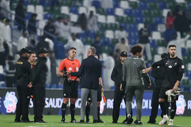 غوميز: هل الحكم التشيلي سيعرف ما قلته حتى يتأثر؟