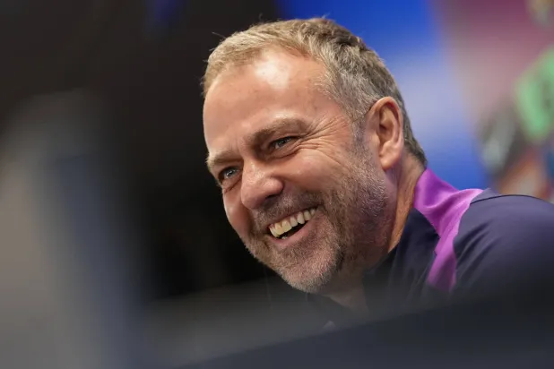 فليك: نحتاج اللعب بإيقاع سريع أمام نيوكاسل «القوي للغاية»