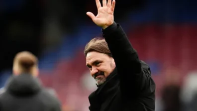 فاركي يشيد بلاعبيه بعد التعادل مع كريستال بالاس