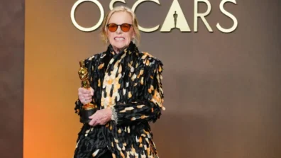 شون بن وإيمي ماديغان يفوزان بأوسكار أفضل ممثل وممثلة في دور ثانوي