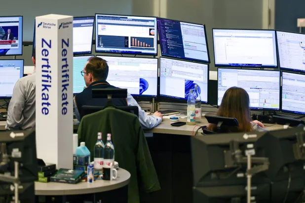 الأسهم الأوروبية تستهل أسبوعها باللون الأخضر