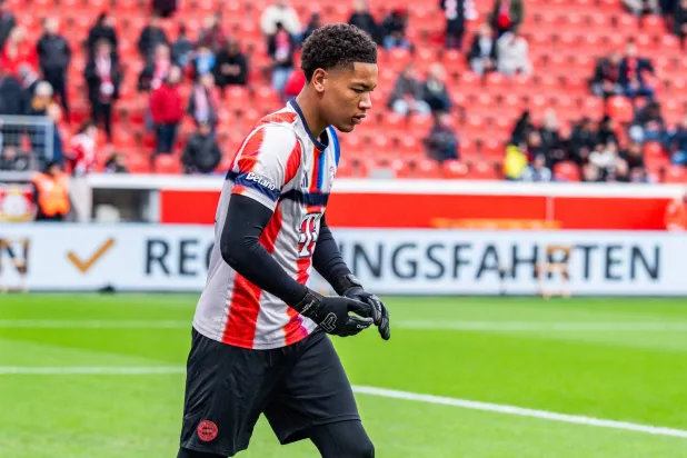 بريسكوت يضع بايرن ميونيخ أمام خطر مخالفة قانون عمل القاصرين