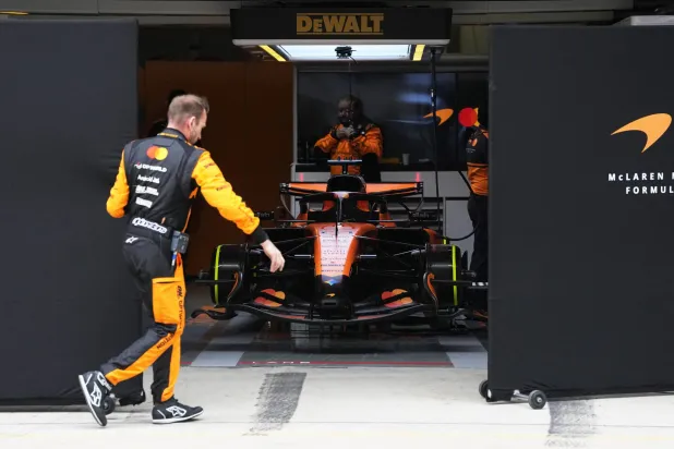 ستيلا: مكلارين سيحول آلامه لمكاسب مستقبلية