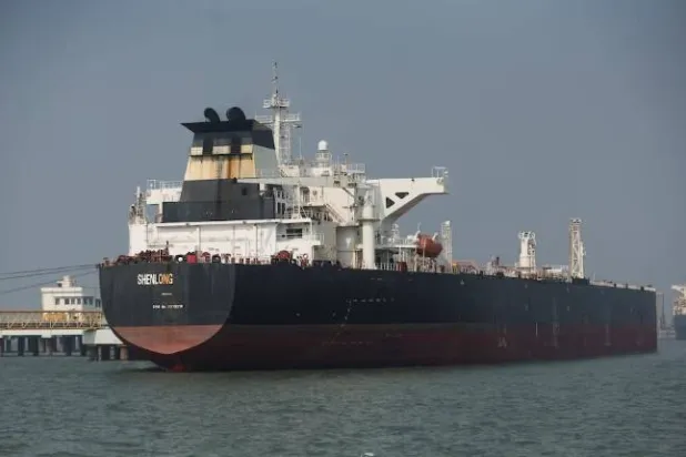 بين طهران وتل أبيب… كيف تفاوض نيودلهي لتأمين شحنات الطاقة؟