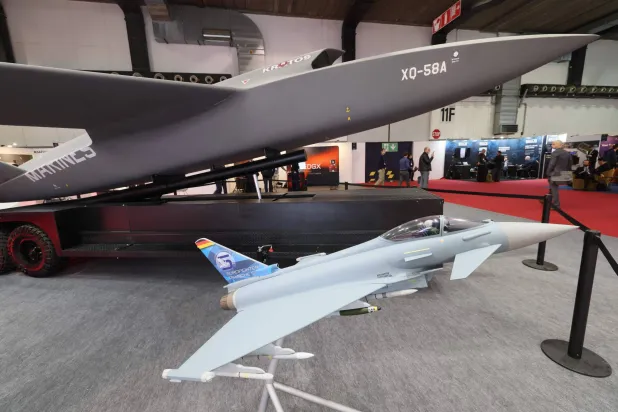 شراكة دفاعية بين لندن وكييف لمواجهة مخاطر المُسيّرات