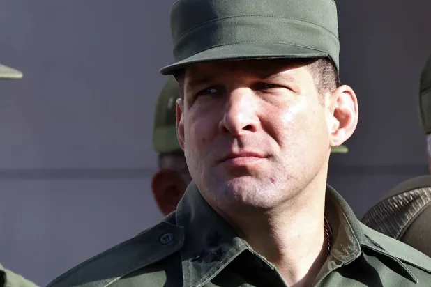 ترمب لإطاحة الرئيس الكوبي ومنح السلطة الفعلية لـ«كاسترو الحفيد»