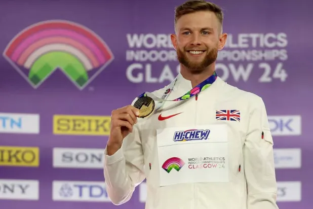 العداء جوش كير محبط بسبب المبلغ المستحق له من «غراند سلام تراك»