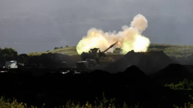 إسرائيل تعمق «الضغط البري» على لبنان لدعم المسار التفاوضي