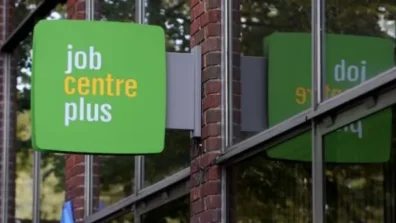 تباطؤ نمو الأجور في بريطانيا إلى أدنى مستوى منذ أواخر 2020