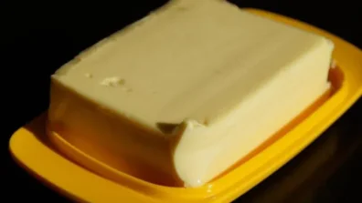 ما فوائد تناول الزبدة في تقليل التهابات الجسم؟